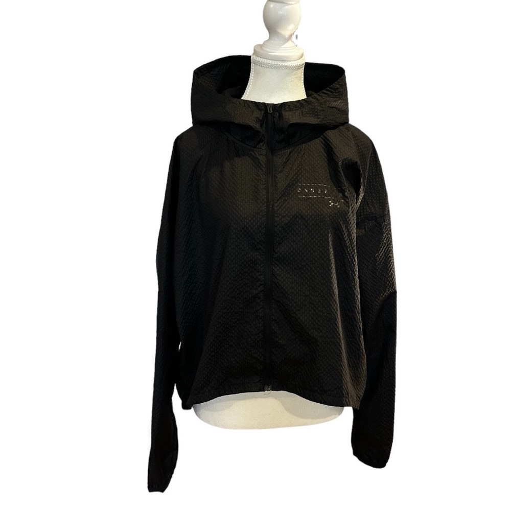 UNDER ARMOUR  cropped high low shell jacket size M